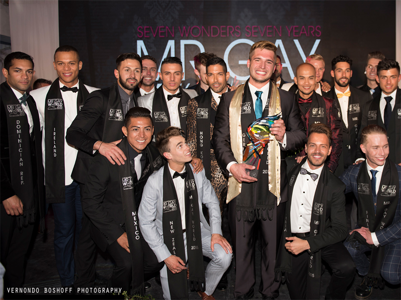 Mr Gay World 2015 renuncia al título