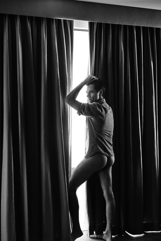 John Stamos se desnuda para una revista