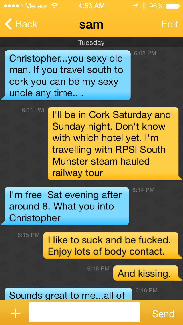 Grindr a los 82 años: “Me pongo cachondo y recurro a Grindr”