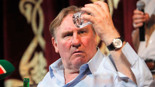 Gérard Depardieu fue chapero
