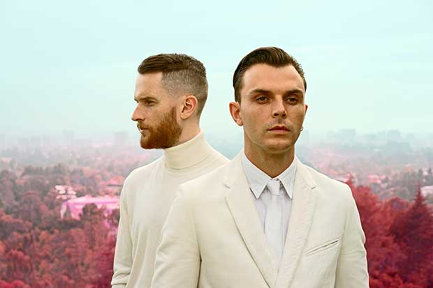 Hurts: "Disfrutamos en los momentos de drama"