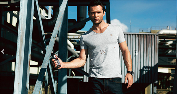 Harry Judd tiene la mejor arma anti-zombis